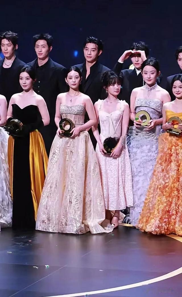 短剧女主颜值排名大洗牌,至春禾仅排第三,第一呼声高实至名归