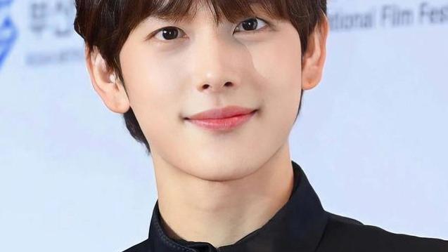 为了取关金秀贤？任时完清空了关注列表，只剩经纪公司