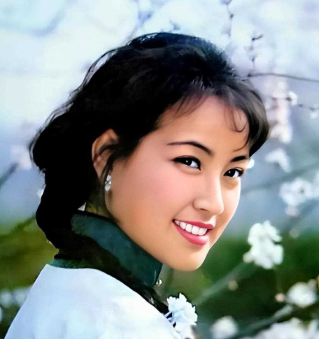 偷漏税风波没结束,就突传刘晓庆6月29日凌晨离世,本人紧急发声