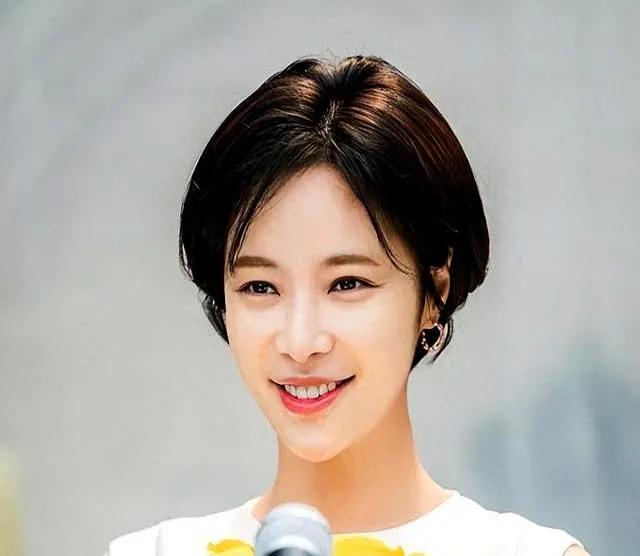 昔日韩剧女神离婚近况：愧对孩子太多，大儿子质问让她无比心痛。