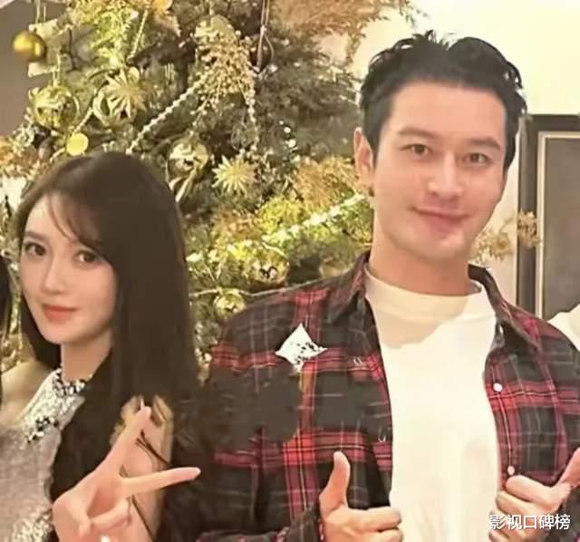 黄晓明一家四口参加周岁宴，小海绵替妈妈送出金手镯，懂事且体面