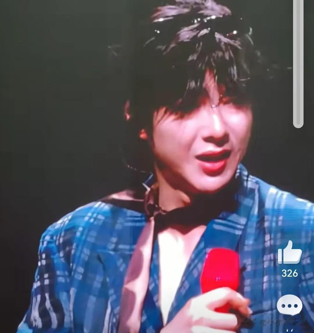 自称丢人丢大发了!哭的是真丑呀…著名男星舞台上竟失控落泪!