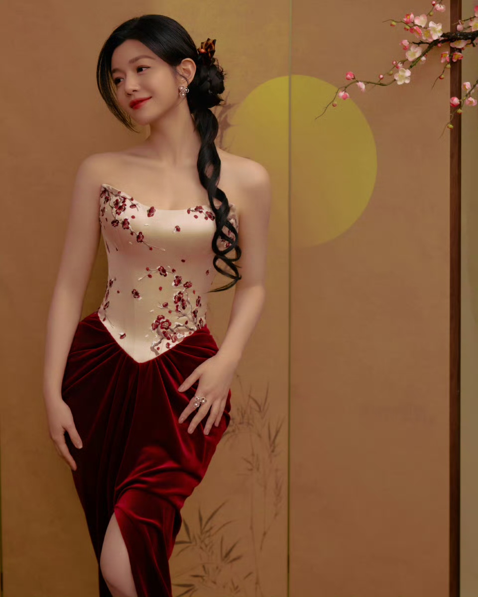 陈妍希今日份营业写真，身材超级棒，气质绝了