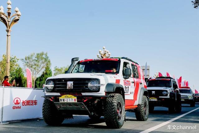魏建军亲驾哈弗H9柴油版，长城汽车三大品牌出征敦煌耐力赛