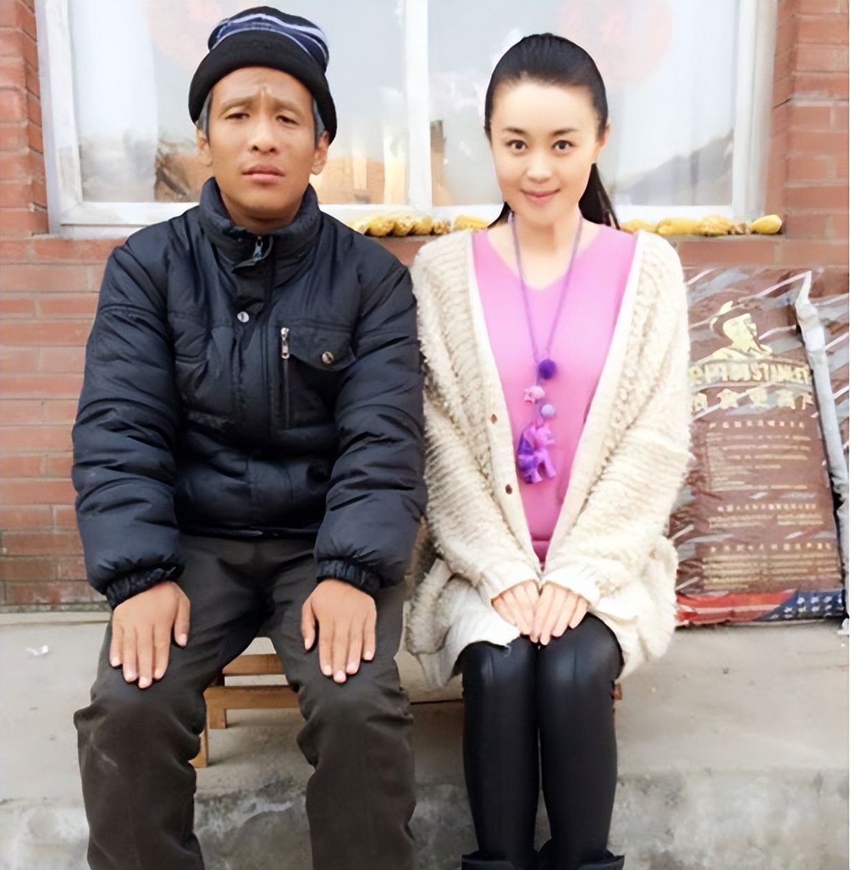 上梁不正下梁歪!成名后抛妻娶粉的宋小宝,如今下场真是大快人心