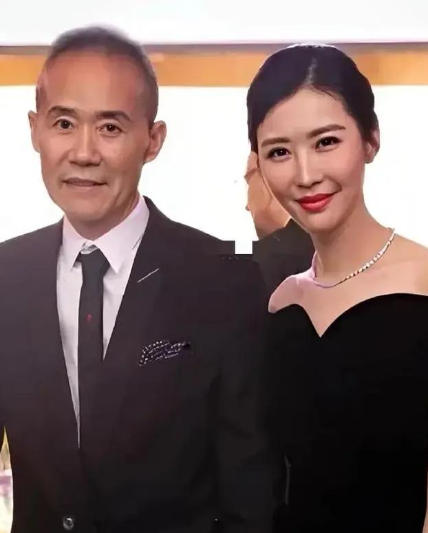 田朴珺删光王石合影