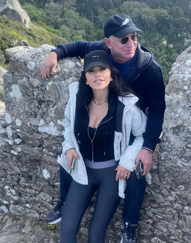 桑切斯底层逆袭:能力演技绝佳,脸蛋身材辨识度高,熟知男性心理