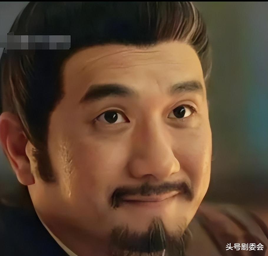 《藏海传》剧组聚餐，黄觉靠边站，白冰脸凹又垮，C位无人敢争