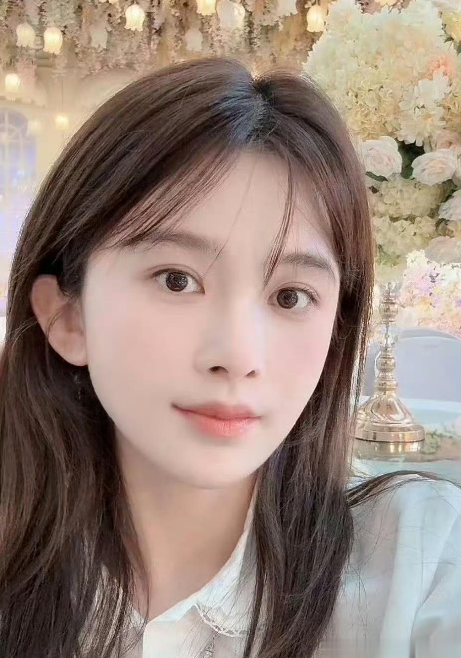 赵樱子杨子直播互怼！一句“十年没搞上”炸翻热搜