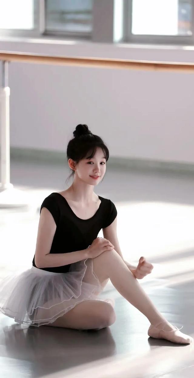 女星图鉴|徐梦洁|纤足玉趾