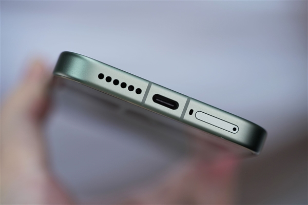 妙享背屏秒變游戲掌機！小米17 Pro圖賞