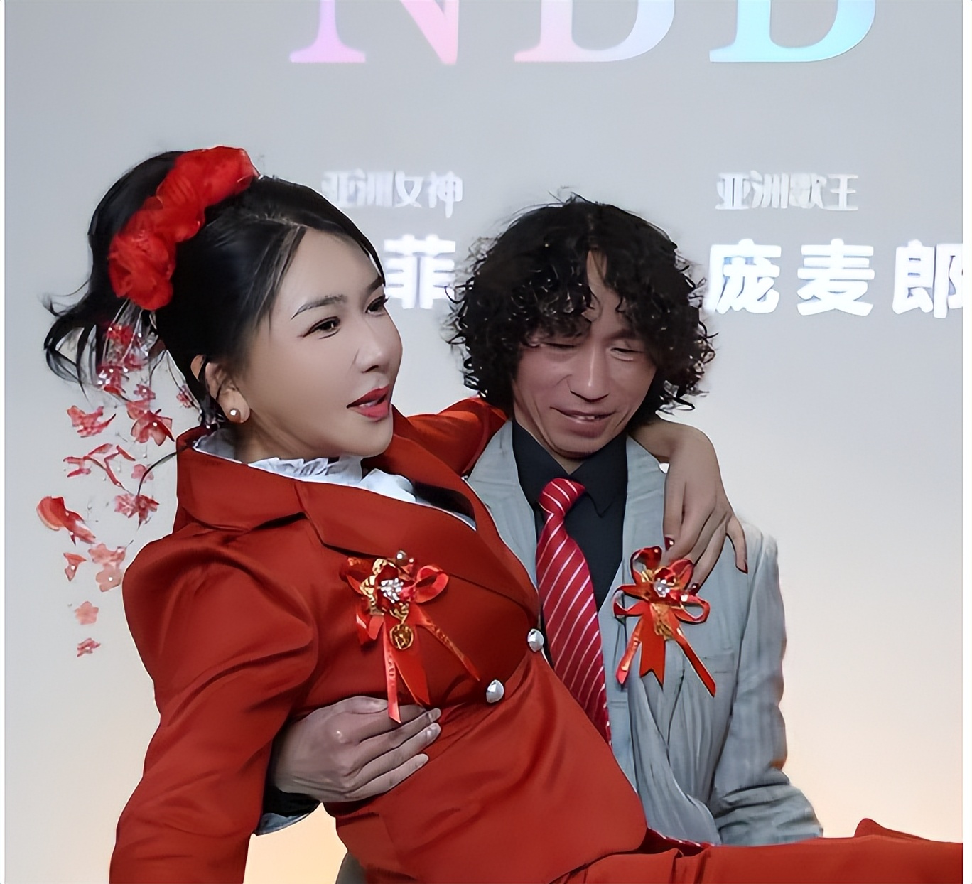 精神病风波后，庞麦郎被传将与龚玥菲完婚，背后原因被知情人揭开