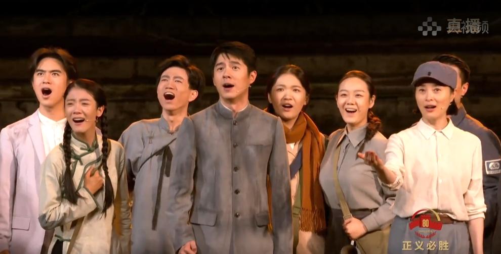 一场9.3文艺晚会,将科班演员和流量明星的差距,体现得淋漓尽致