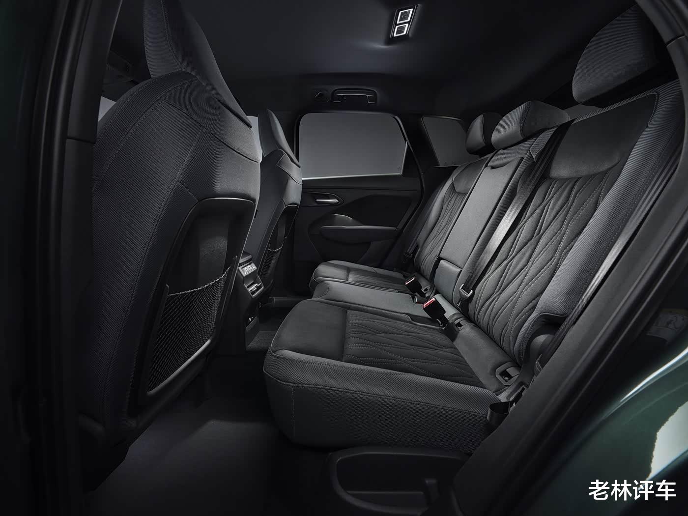 全新奥迪Q3来了,配2.0T,内外大变样,这才是“颜值巅峰”!