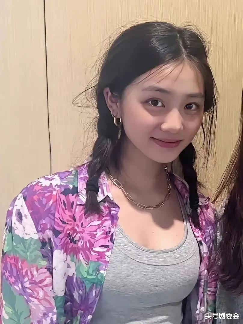 58岁茹萍做梦也没想到，自己34岁女儿，如今能给自己“争光”