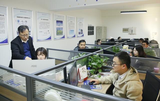 人形机器人:万向钱潮、四川金顶、奋达科技、大洋电机,谁是老大