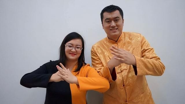 8年过去了,那个用公式相声叫板郭德纲的李宏烨,终于迎来了反噬