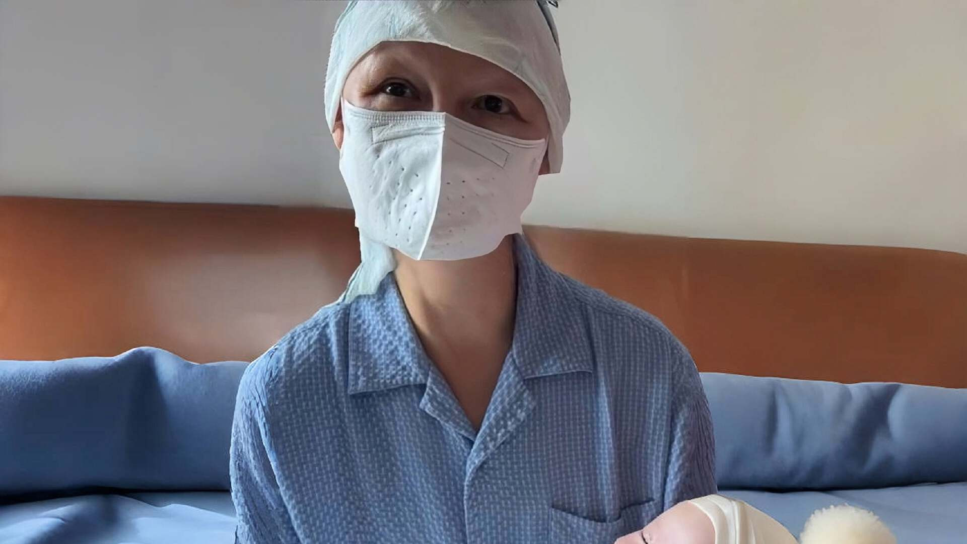 香港知名男星结婚生女，母亲患乳腺癌做化疗，头发掉光身材消瘦