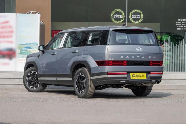 15万落地买大7座，还配2.0T+8AT，配置不俗，颜值比汉兰达漂亮