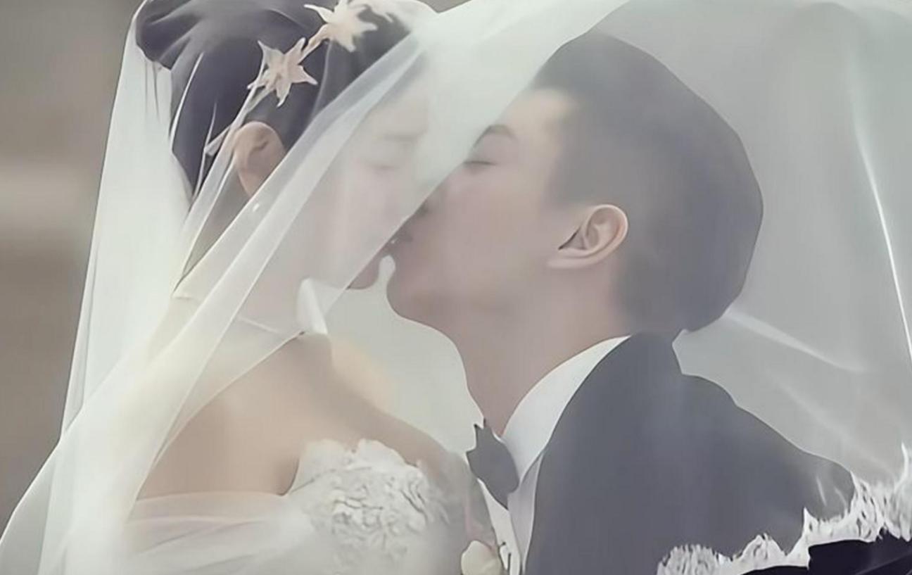 离婚9个月，38岁陈晓高调官宣喜讯，成了陈妍希高攀不起的存在