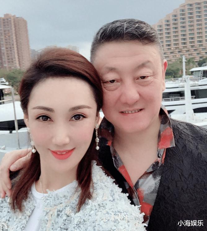 韩磊妻子深夜辟谣，怒斥白瑞冒充自己炒作，该网红早就劣迹斑斑