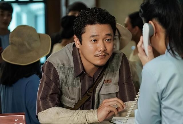 筷子兄弟：肖央身家百亿却不提携王太利？千万别被他们骗了