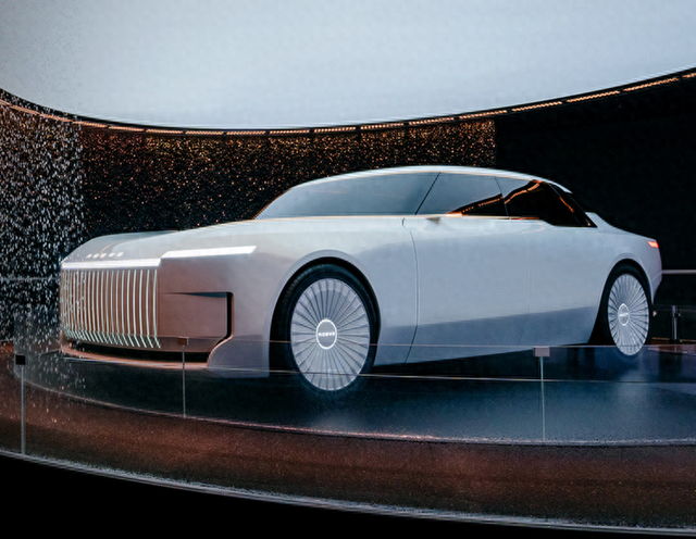 外观媲美百万级豪车，定位十万级，尊界S800“平替”？