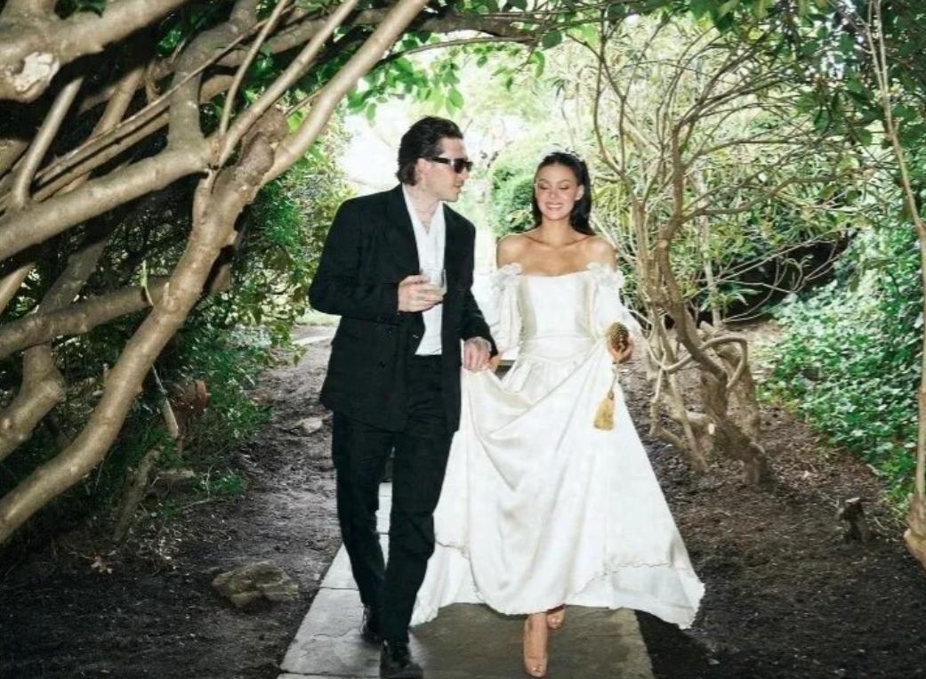 撕破脸！贝克汉姆长子曝被PUA多年，母亲贴身跳舞太恶心