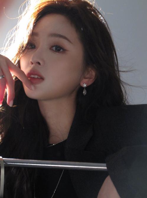 吴宣仪取消行程图：拒绝被窥视的人生，她选择为自己而活