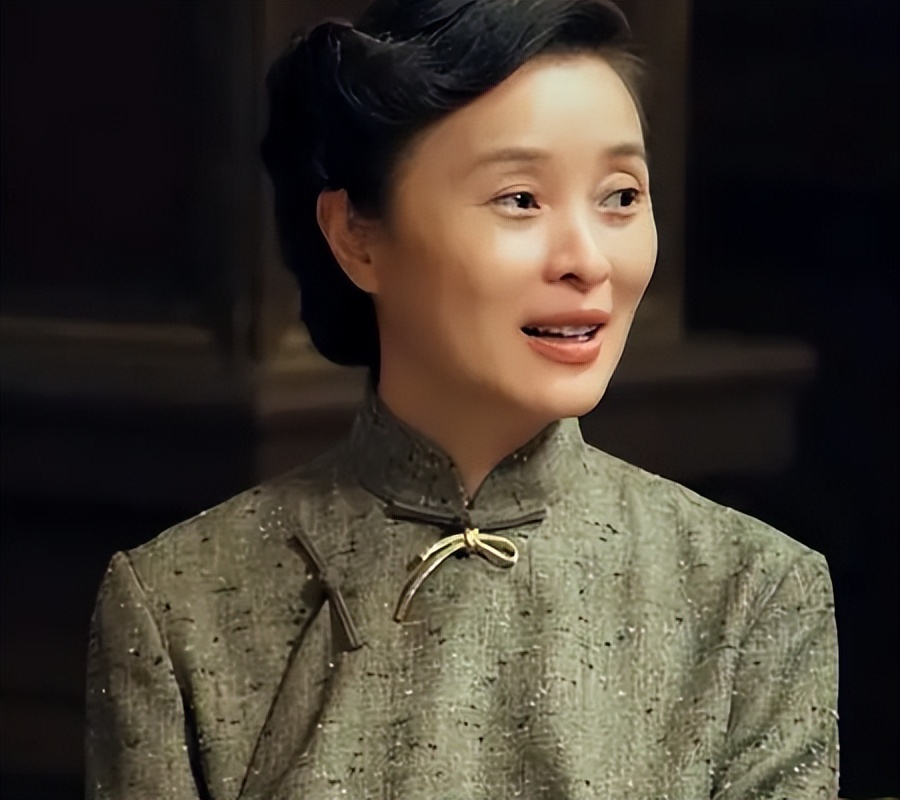 陈建斌没想到，九三晚会结束一个月，吴越因一个举动再次口碑暴涨