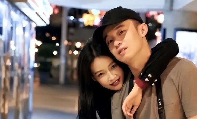 离婚两年后,孙怡和董子健的生活已经天差地别,看完莫名尴尬心酸