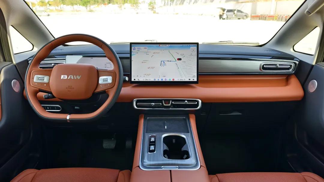 5.3米长的增程MPV才12.98万，摊到每个座位不到两万！