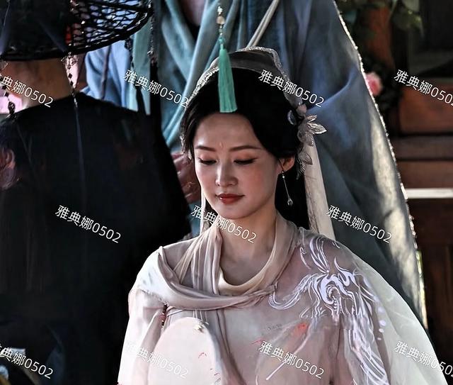 李沁新剧年龄感太重了有点撑不起妙烟的美貌,不仅显年纪还不够仙