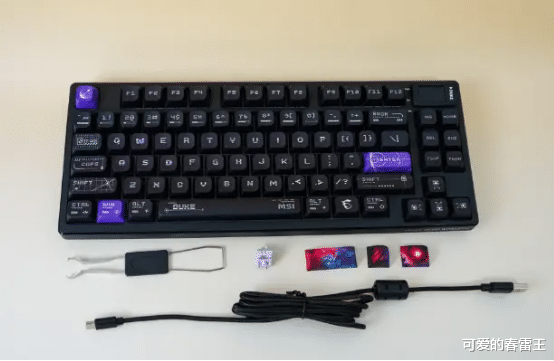 微星FORGE GK600 W方程式深度體驗：三模連接+全鍵熱插拔真香！