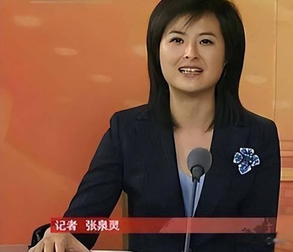 离开央视活出新高度，嫁大18岁李铁为妻，现在52岁的她后悔吗