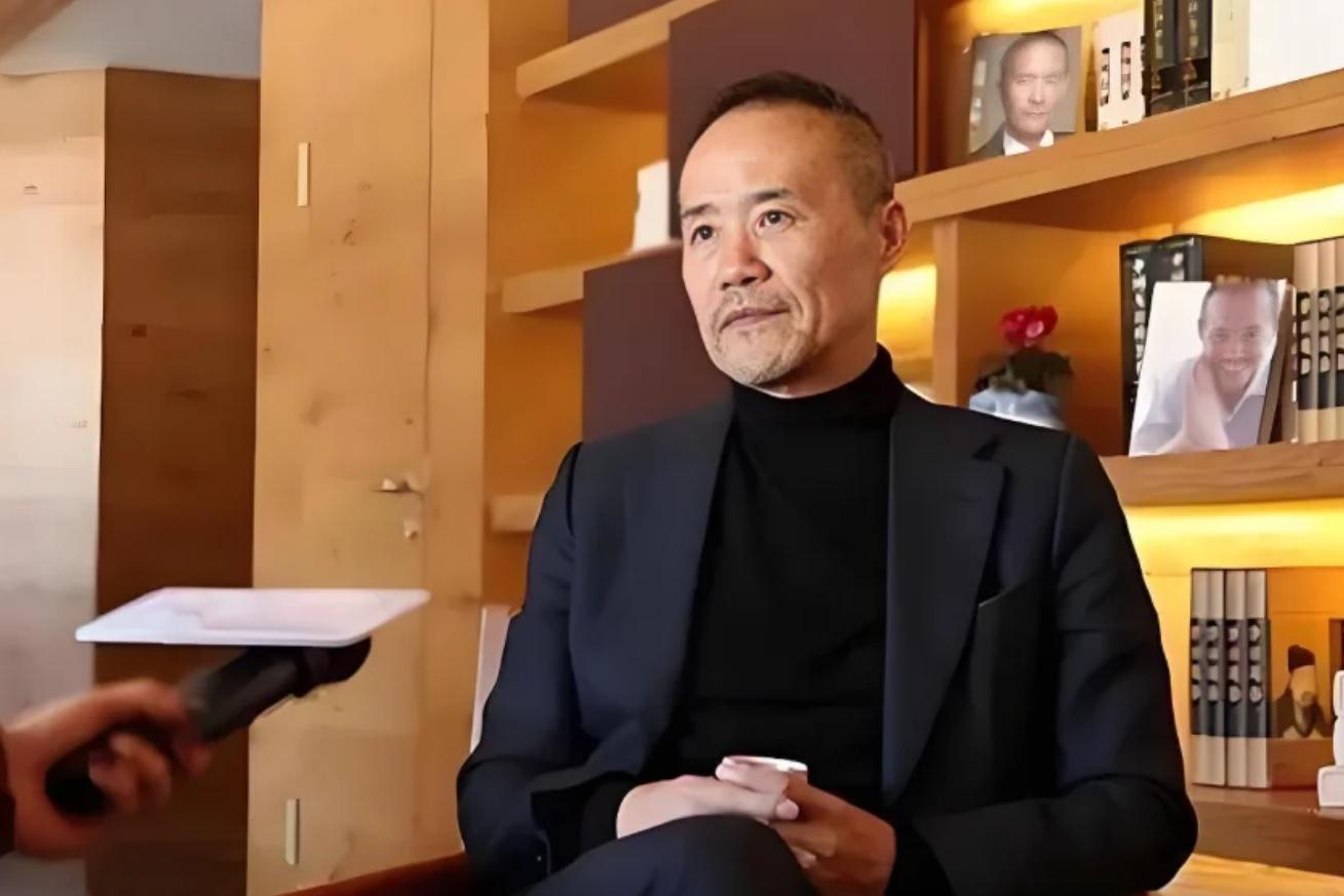 恩爱十年难抵残酷现实，老夫少妻的“恶果” 体现在74岁王石身上