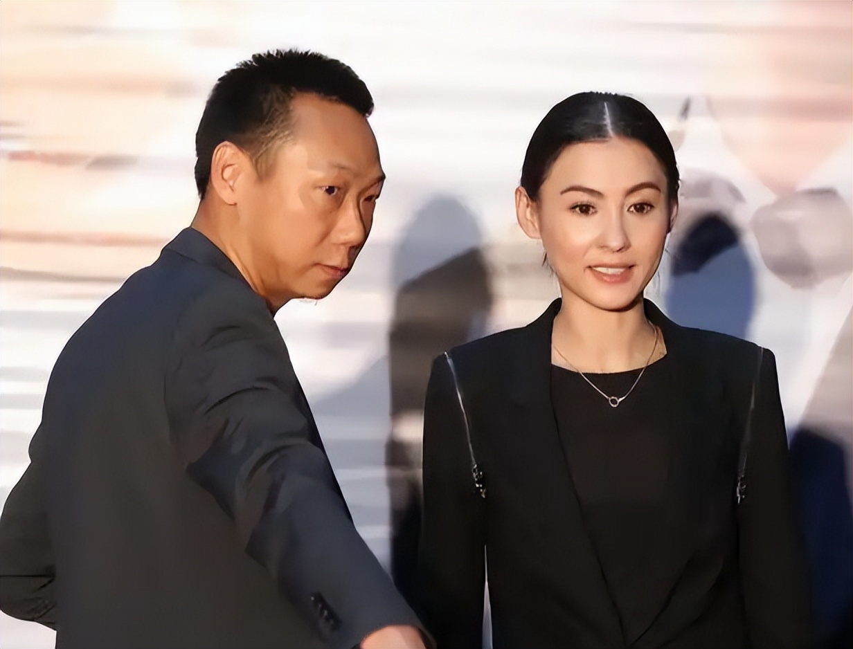 这一次，崩溃大哭的张柏芝，揭开了谢霆锋的体面，原来向佐没说谎