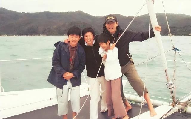 原来她早已离开！演女警红遍全国，抗癌9年去世后燕双鹰悲痛欲绝