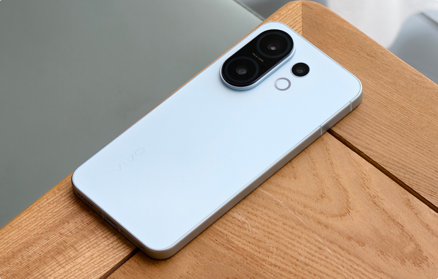 预算低于3000!既要小屏又要续航,除了一加13T还有谁?