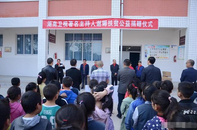 快本停播4年后,这回“装疯卖傻”的谢娜,还是令世界刮目相看了