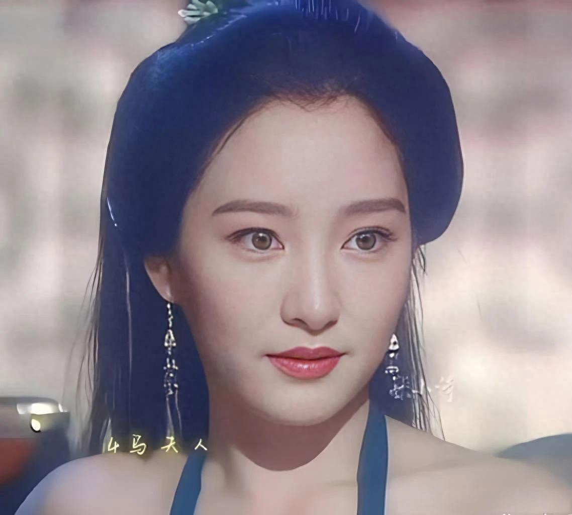 她爱上有妇之夫，偷偷生下两娃，如今孤独终老，孩子已在国外定居