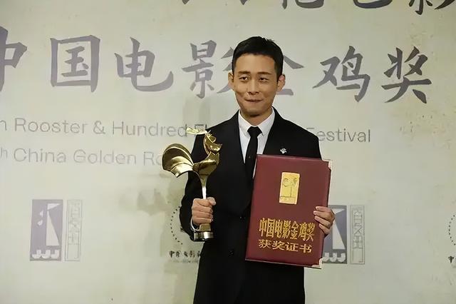 带着儿子倒贴嫁给张译,如今19年过去,才知道她嫁得到底有多值