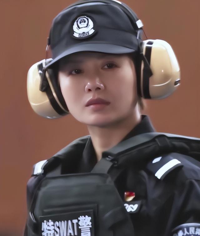 从军旅一哥到无戏可拍？知名男星离婚8年再与前妻合作，卖力宣传