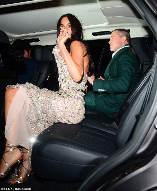 61岁布拉德·皮特携32岁女友闪耀F1首映，离婚后开启低调新生活