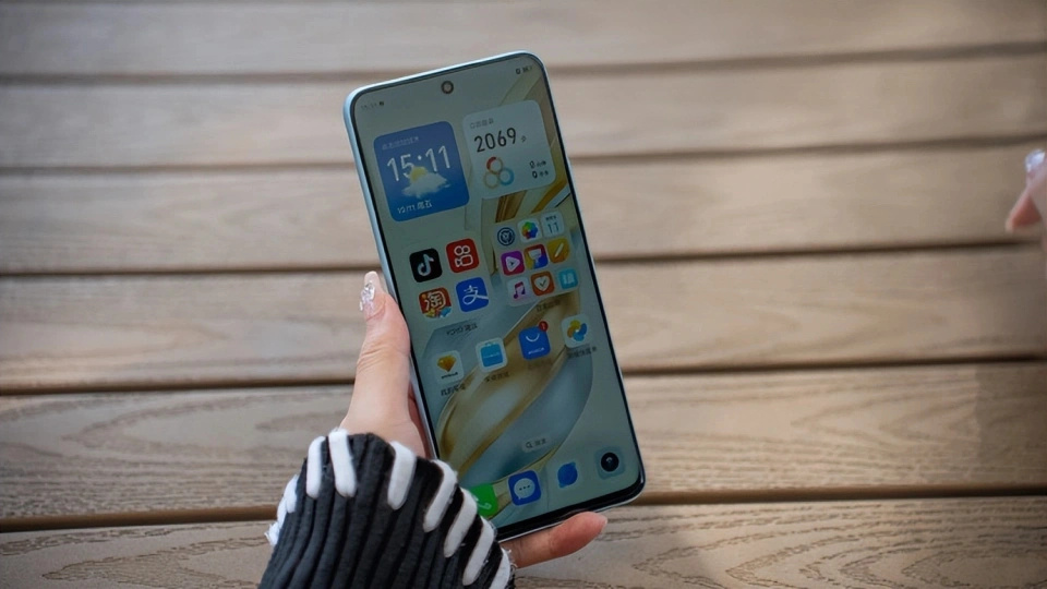 榮耀開啟“降價模式”，12GB+256GB跌至1267元，十面抗摔防水耐磨