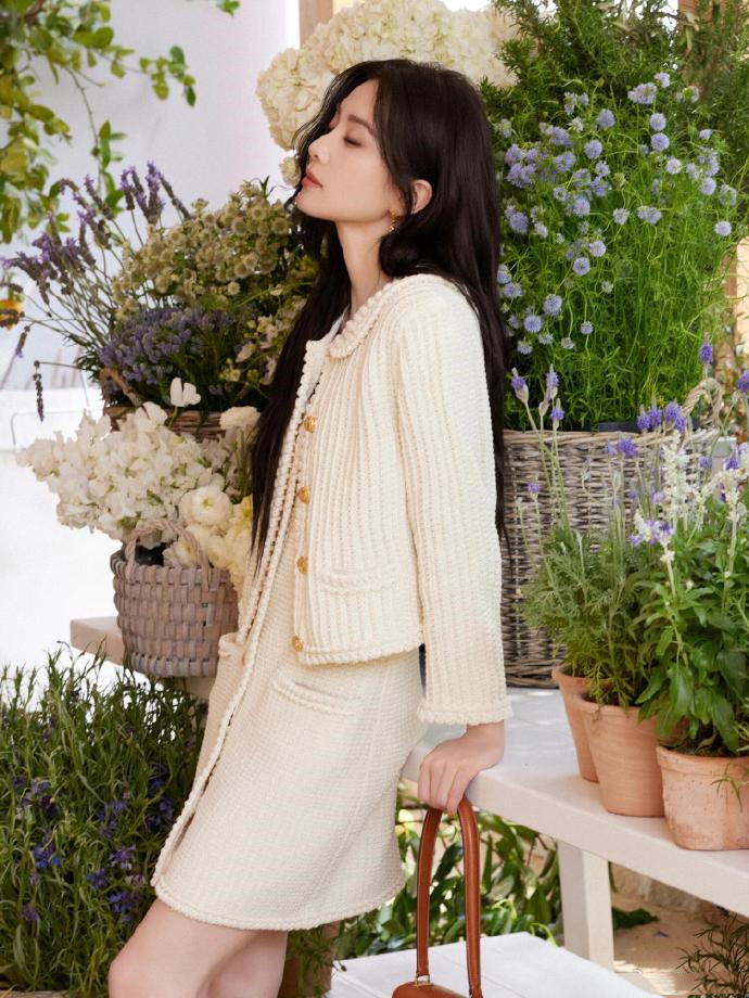 刘诗诗自然美穿搭背后有啥惊人秘诀？