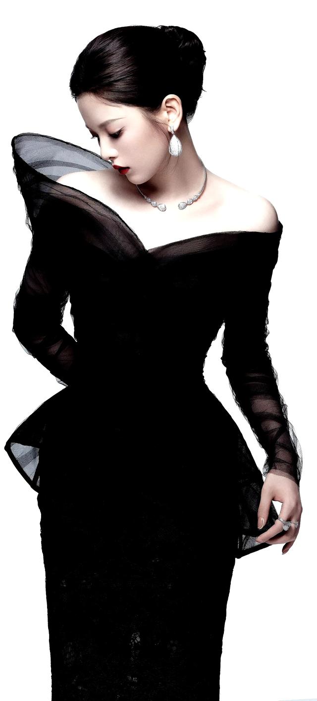 好看的杨超越壁纸,杨超越薄纱黑裙高清无水印壁纸