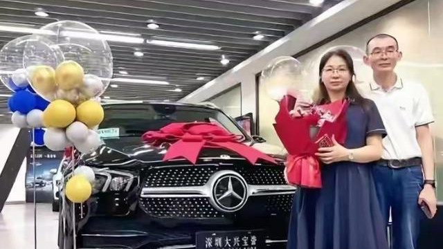 不看不知道，郑琴和妈妈账号曝光透露离婚时间线，谢爸口碑翻车