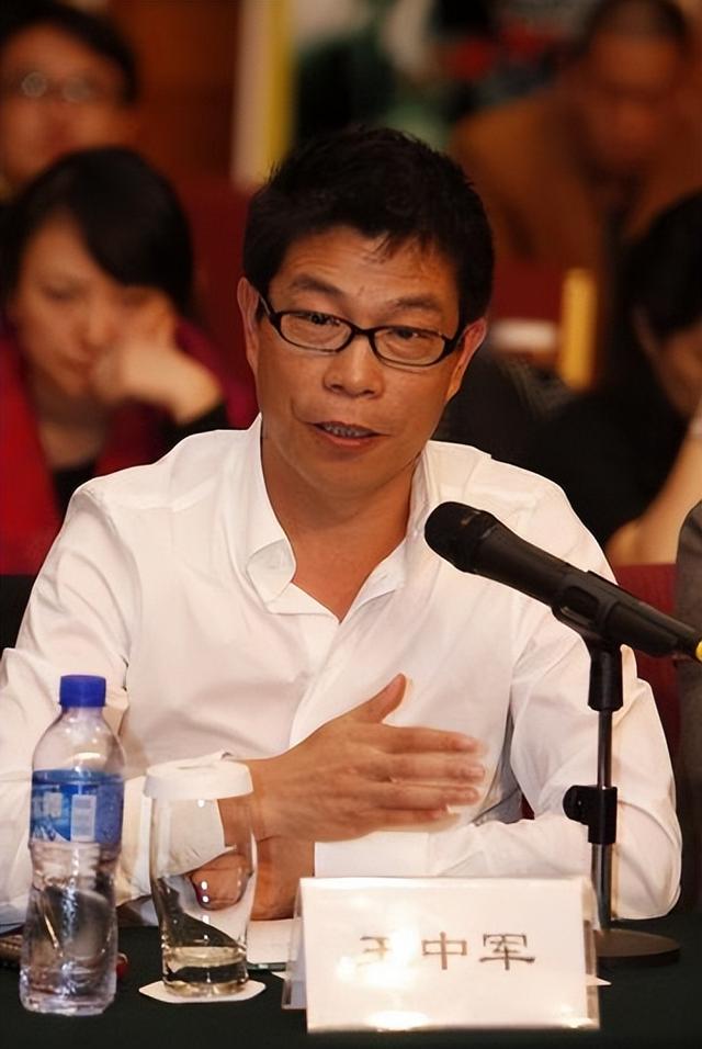 6年赔光数十亿,华谊兄弟“倒台”背后,是哥俩理不清的“烂账”