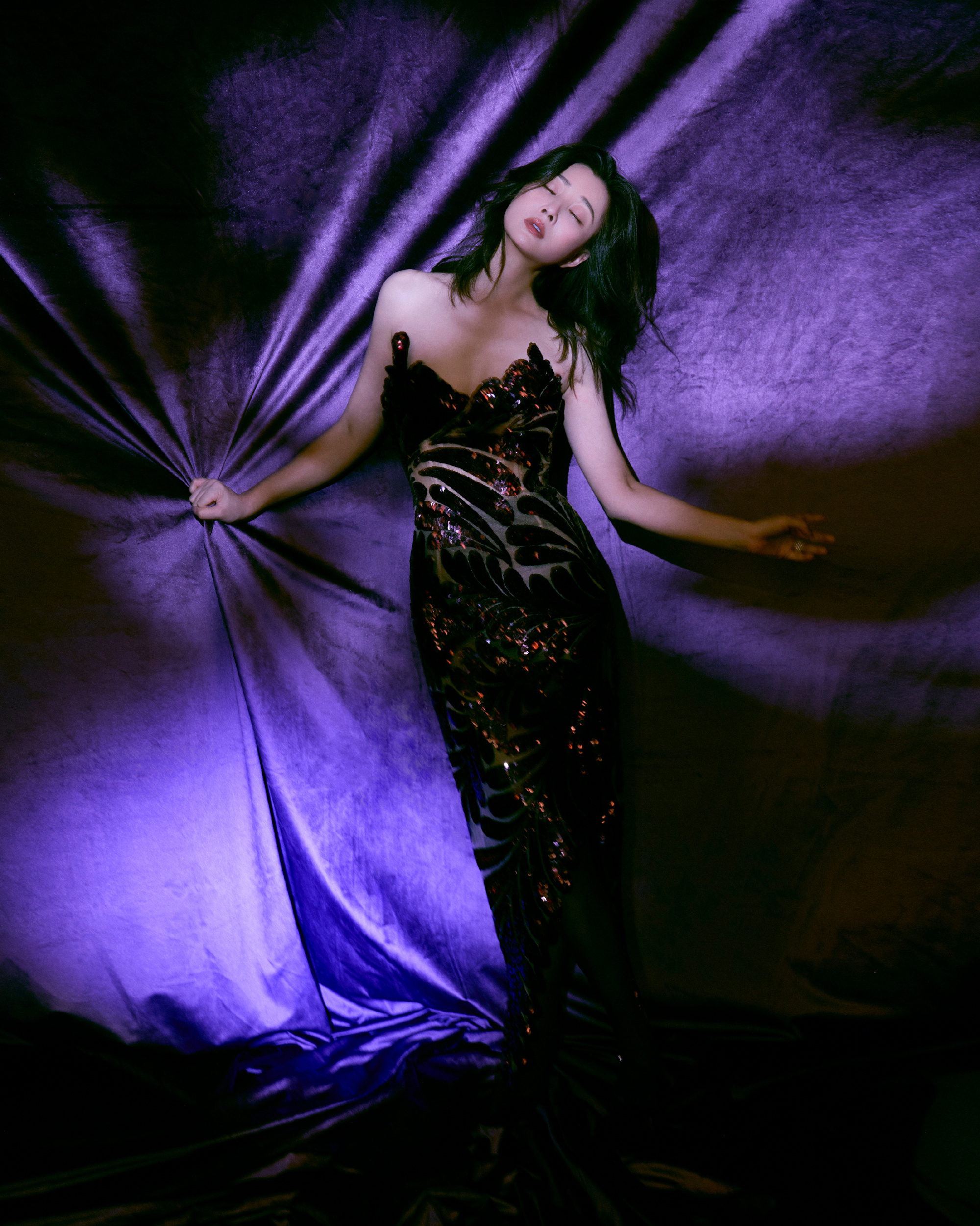 殷桃女神,女人味快要溢出屏幕了